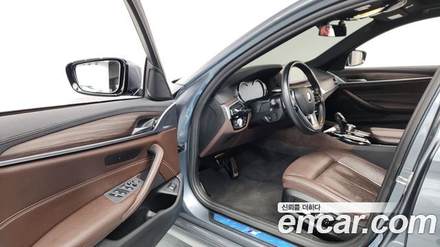 BMW 5-Series 530i xDrive M Sport Package Plus