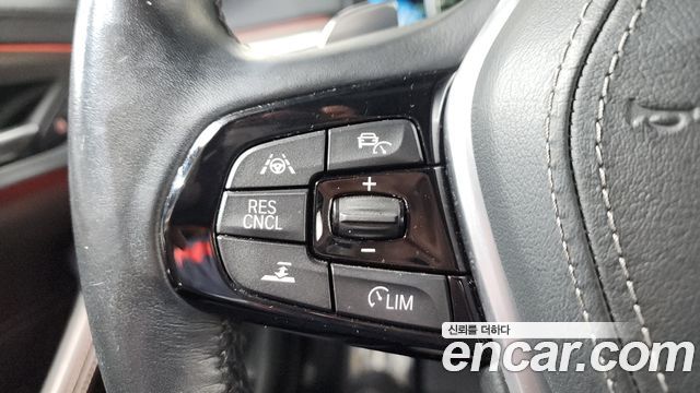 BMW 5-Series 530i xDrive M Sport Package Plus
