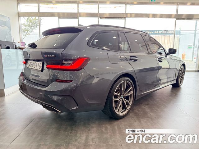 BMW 3-Series M340i xDrive Touring Performance