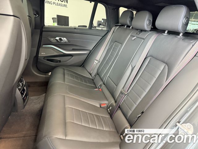 BMW 3-Series M340i xDrive Touring Performance