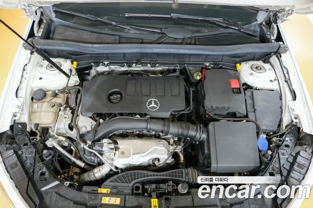 Mercedes-Benz GLB-Class GLB250 4MATIC