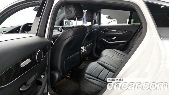 Mercedes-Benz GLC-Class GCL300 4MATIC Coupe