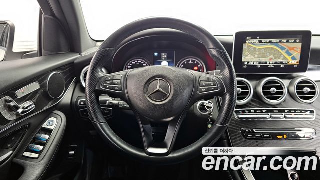 Mercedes-Benz GLC-Class GCL300 4MATIC Coupe
