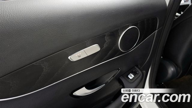 Mercedes-Benz GLC-Class GCL300 4MATIC Coupe