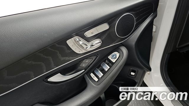 Mercedes-Benz GLC-Class GCL300 4MATIC Coupe