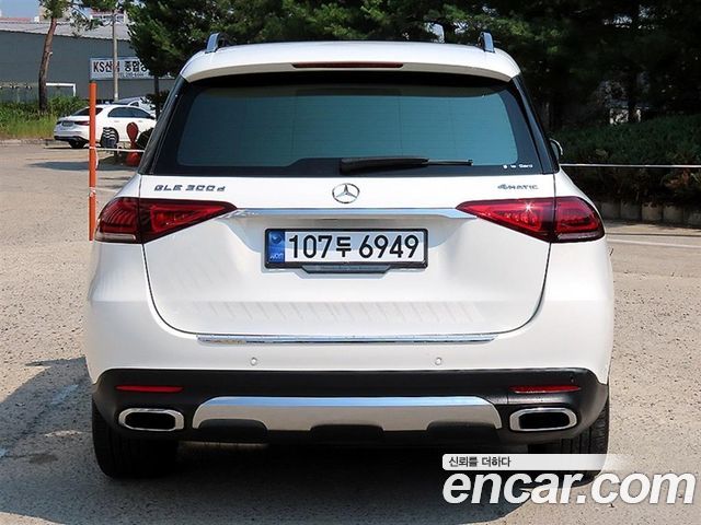 Mercedes-Benz GLE-Class GLE300d 4MATIC