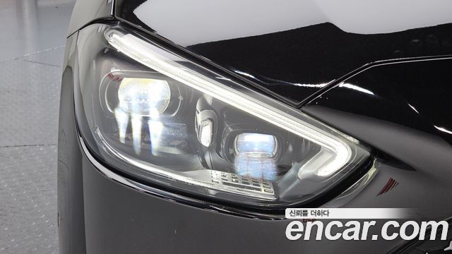 Mercedes-Benz C-Class C300 4MATIC AMG Line