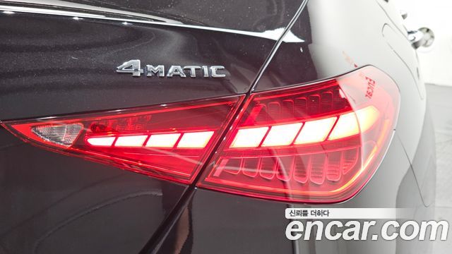 Mercedes-Benz C-Class C300 4MATIC AMG Line