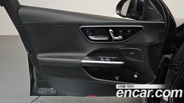 Mercedes-Benz C-Class C300 4MATIC AMG Line