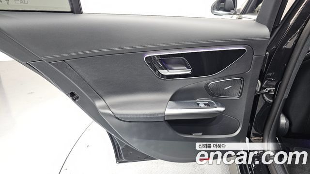 Mercedes-Benz C-Class C300 4MATIC AMG Line