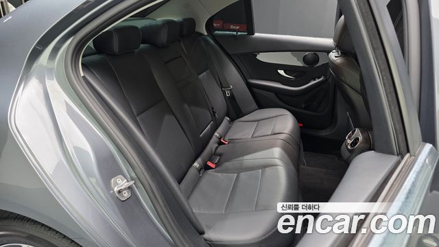 Mercedes-Benz C-Class C200