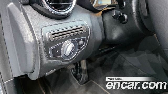 Mercedes-Benz C-Class C200