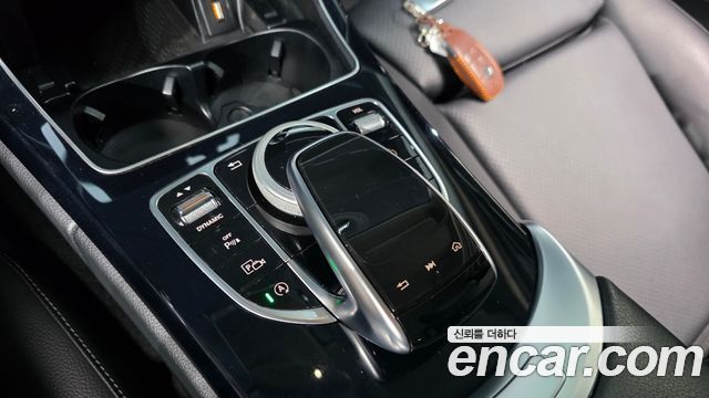 Mercedes-Benz C-Class C200