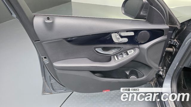 Mercedes-Benz C-Class C200