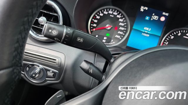 Mercedes-Benz C-Class C200