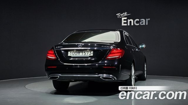Mercedes-Benz E-Class E220d 4MATIC Exclusive