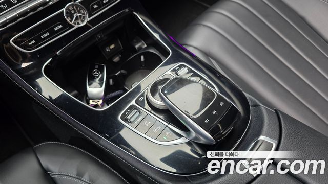 Mercedes-Benz E-Class E220d 4MATIC Exclusive