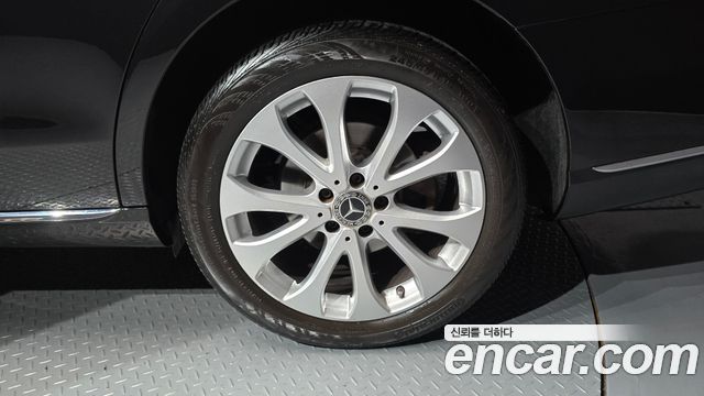 Mercedes-Benz E-Class E220d 4MATIC Exclusive