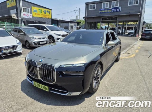 BMW 7-Series 740i sDrive Design Pure Excellence
