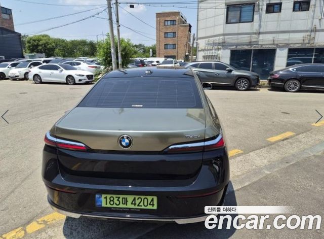 BMW 7-Series 740i sDrive Design Pure Excellence
