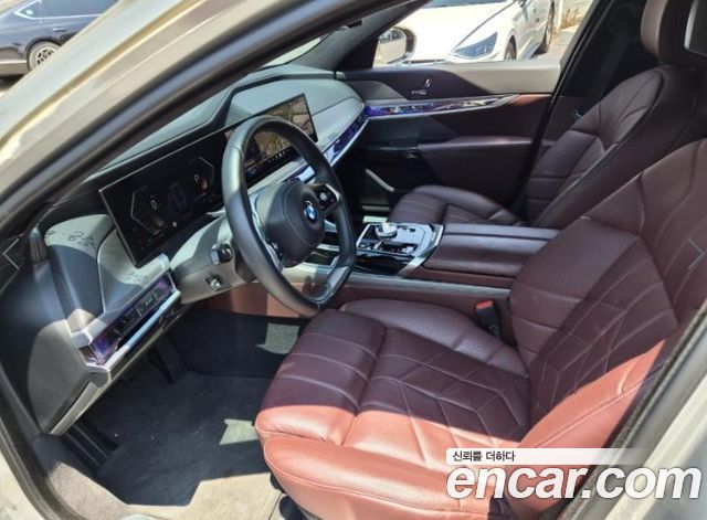 BMW 7-Series 740i sDrive Design Pure Excellence