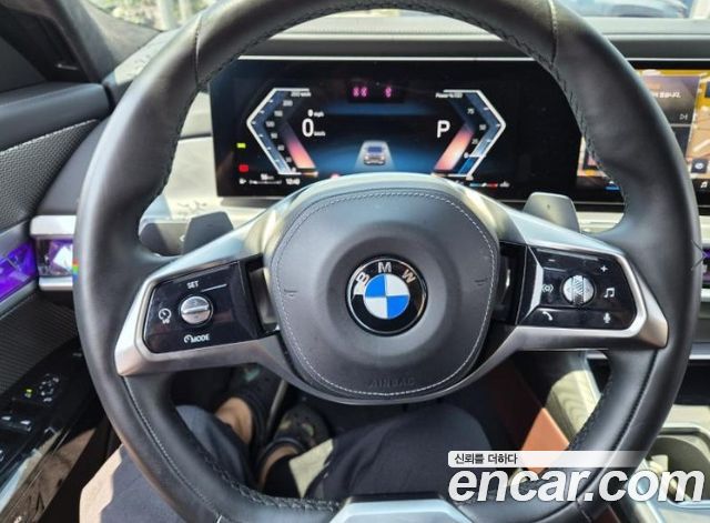 BMW 7-Series 740i sDrive Design Pure Excellence
