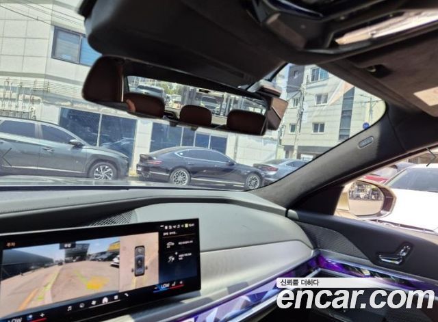 BMW 7-Series 740i sDrive Design Pure Excellence