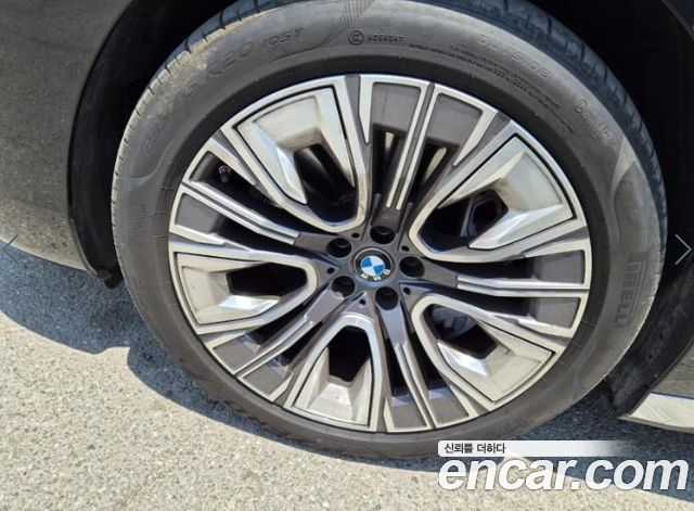 BMW 7-Series 740i sDrive Design Pure Excellence