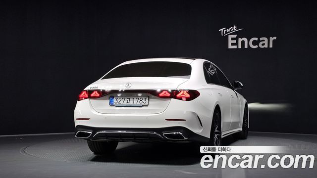 Mercedes-Benz E-Class E200 AMG Line