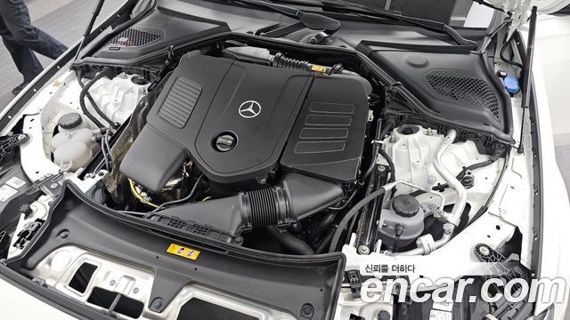 Mercedes-Benz E-Class E200 AMG Line