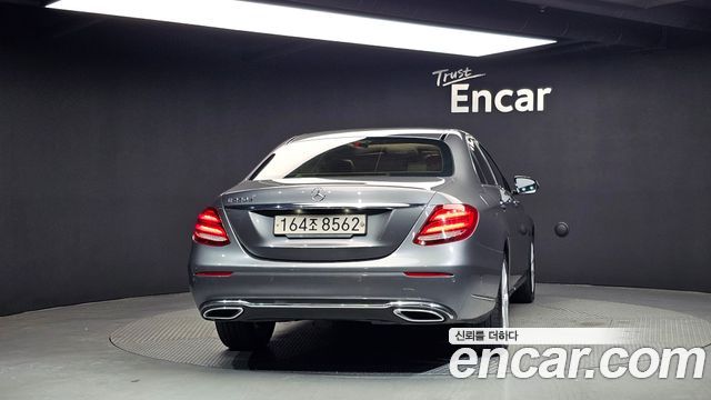 Mercedes-Benz E-Class E220d Exclusive
