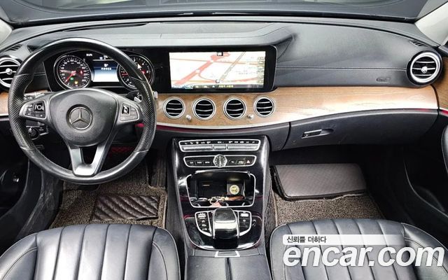 Mercedes-Benz E-Class E220d Exclusive