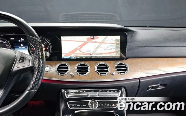 Mercedes-Benz E-Class E220d Exclusive