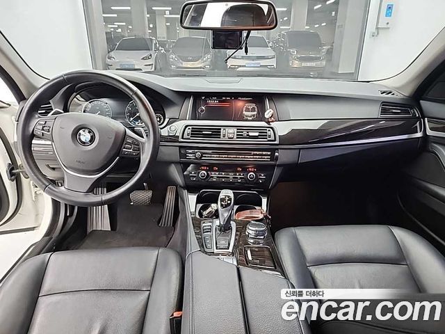 BMW 5-Series 528i xDrive M Aero Dynamic