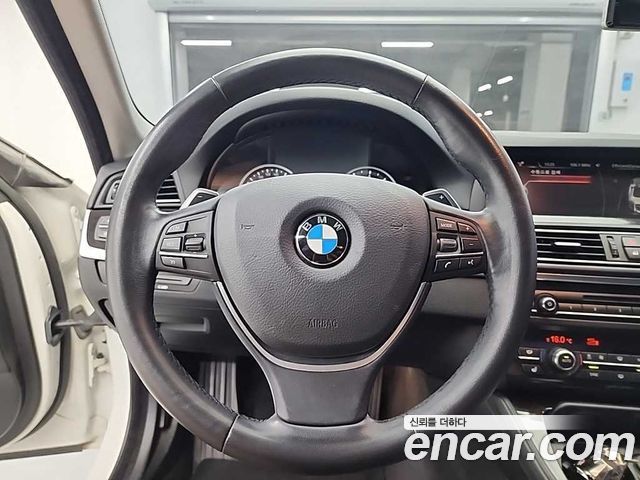 BMW 5-Series 528i xDrive M Aero Dynamic