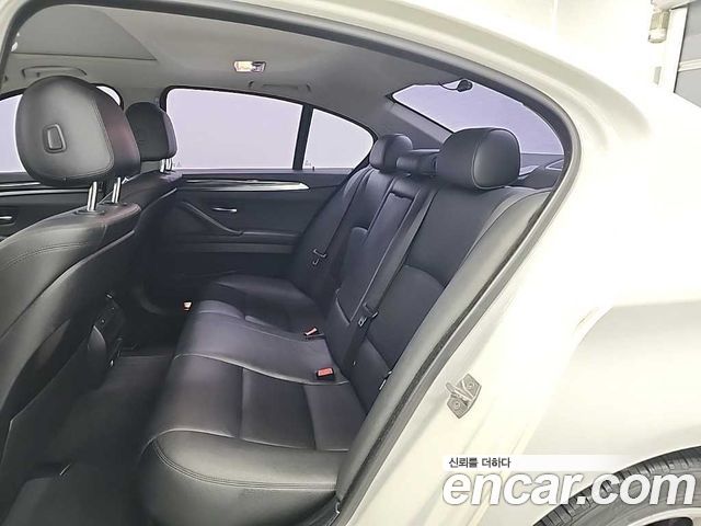 BMW 5-Series 528i xDrive M Aero Dynamic