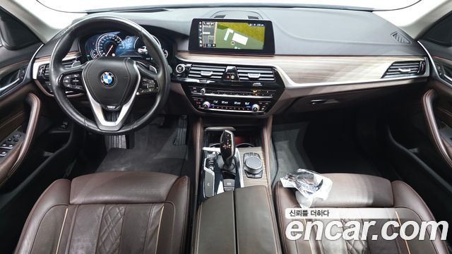 BMW 5-Series 530i xDrive Luxury Plus