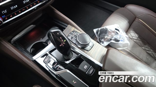 BMW 5-Series 530i xDrive Luxury Plus