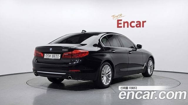 BMW 5-Series 530i xDrive Luxury Plus