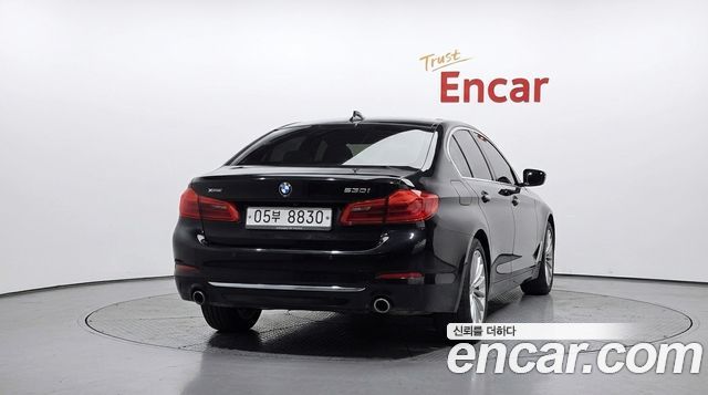 BMW 5-Series 530i xDrive Luxury Plus