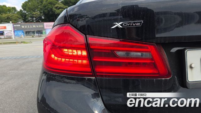 BMW 5-Series 530i xDrive Luxury Plus