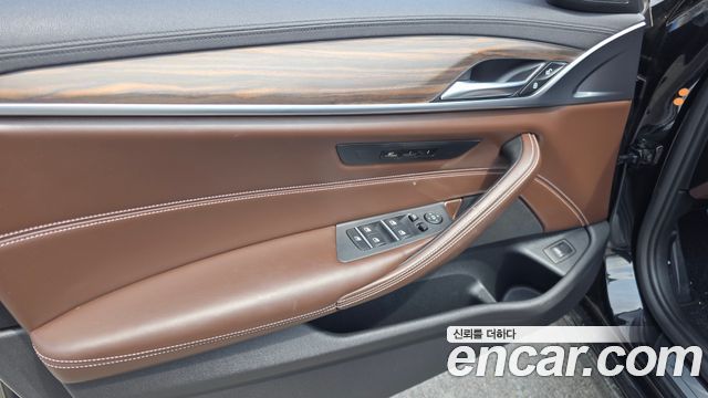 BMW 5-Series 530i xDrive Luxury Plus