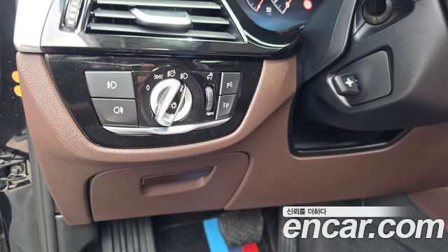 BMW 5-Series 530i xDrive Luxury Plus