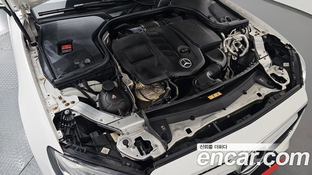 Mercedes-Benz E-Class E220d Cabriolet