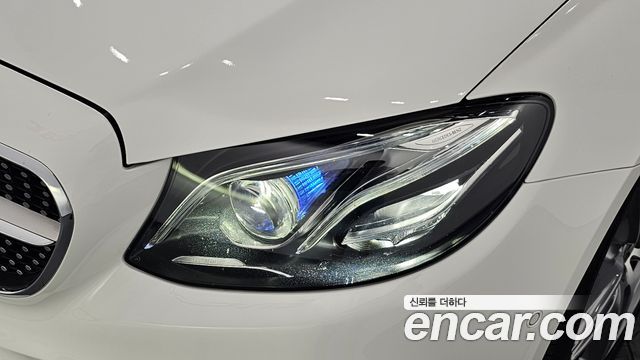 Mercedes-Benz E-Class E220d Cabriolet