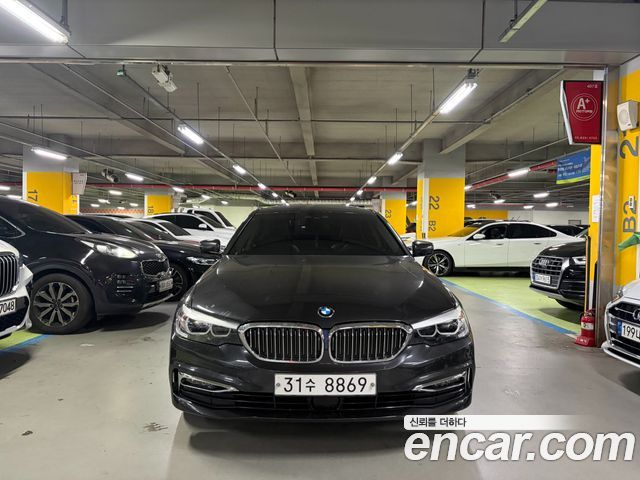 BMW 5-Series 520i Luxury