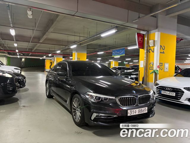 BMW 5-Series 520i Luxury