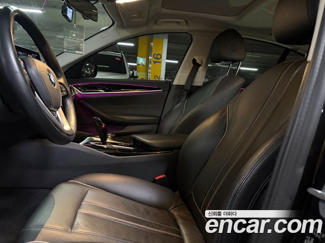 BMW 5-Series 520i Luxury