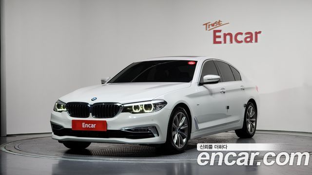 BMW 5-Series 520i Luxury