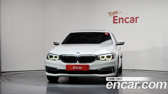 BMW 5-Series 520i Luxury